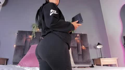 Snapshot of dulceaurora_ chatting on 11.28.25 DULCE AURORA online show from 11.28.25