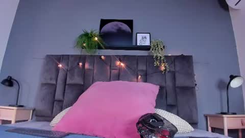 Snapshot of dulceaurora_ chatting on 06.11.26 DULCE AURORA online show from 06.11.26