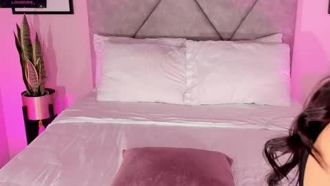 Dulcee Garcia online show from 12.02.25