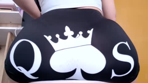 Snapshot of dulcepurnimaqos chatting on 06.17.26 Dulce Purnima online show from 06.17.26