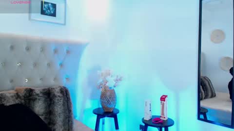 Dulcey online show from 09.20.25