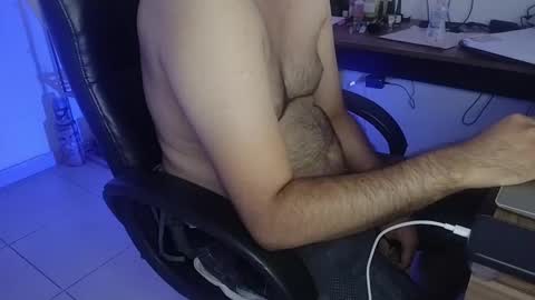 Snapshot of dulses_sabor chatting on 09.28.25 Neon Ghost online show from 09.28.25