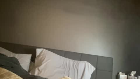 dumbblondexoxo online show from 12.28.24