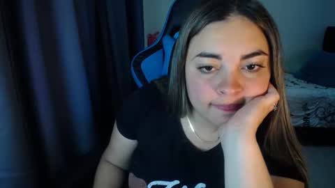 Snapshot of dumont_model chatting on 02.03.25 Nicole online show from 02.03.25