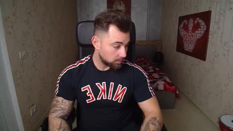 Snapshot of duncanstones chatting on 12.26.24 DuncanStone online show from 12.26.24