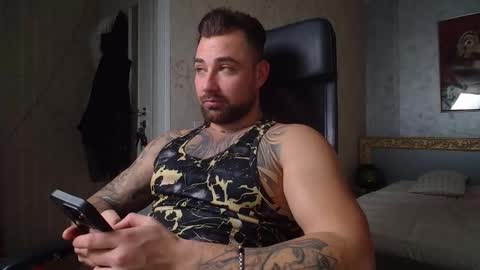 Snapshot of duncanstones chatting on 01.03.25 DuncanStone online show from 01.03.25