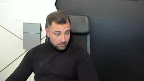Snapshot of duncanstones chatting on 02.19.25 DuncanStone online show from 02.19.25