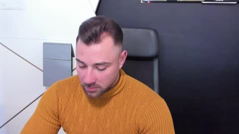 Snapshot of duncanstones chatting on 02.21.25 DuncanStone online show from 02.21.25