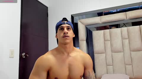 Snapshot of duran_dhikol1 chatting on 12.19.24 duran_dhikol1 online show from 12.19.24