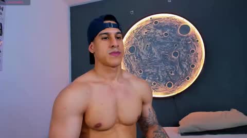 duran_dhikol1 online show from 12.20.25