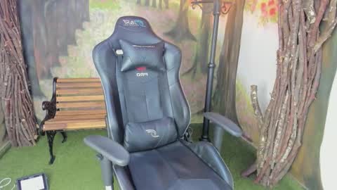 duskybeautyy online show from 12.02.25