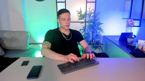 Dustin Sonne online show from 04.03.26