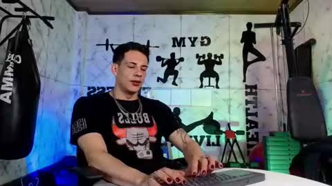 Snapshot of dustin_sonne chatting on 07.19.26 Dustin Sonne online show from 07.19.26