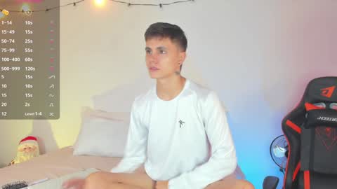 Snapshot of dustinlevine chatting on 12.04.24 Dustin Levy online show from 12.04.24