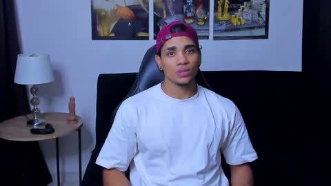 DUSTYN MICHELLE online show from 03.04.26