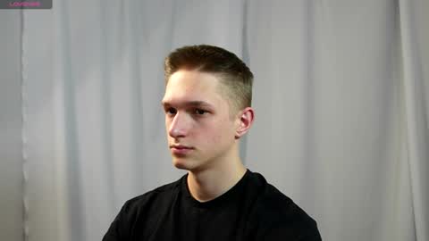 Dustyn online show from 01.05.25