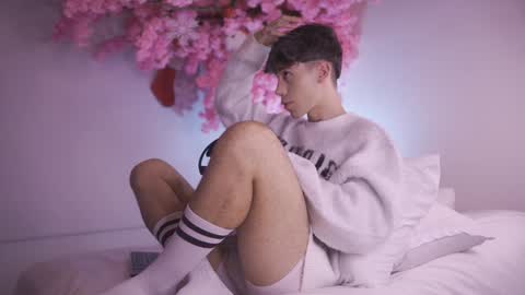 Snapshot of dwayne_xx chatting on 12.24.24 Dwayne xx online show from 12.24.24