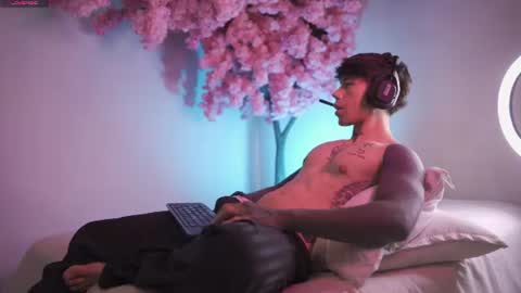 Snapshot of dwayne_xx chatting on 07.16.26 Dwayne xx online show from 07.16.26