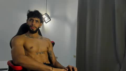 Snapshot of dwaynehoff chatting on 03.02.25 DWAYNIE online show from 03.02.25