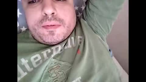 Snapshot of dwizziz chatting on 10.02.25 Ivan online show from 10.02.25