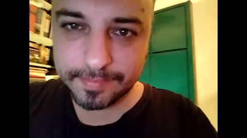 Snapshot of dwizziz chatting on 10.18.25 Ivan online show from 10.18.25