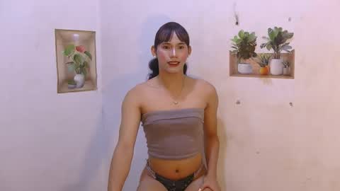 Snapshot of dy_namite chatting on 05.12.26 dy_namite online show from 05.12.26
