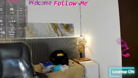 Snapshot of dyla_n18_ chatting on 06.21.26 dyla_n18_ online show from 06.21.26