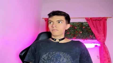 Snapshot of dylan_2005 chatting on 10.03.25 Dylan online show from 10.03.25