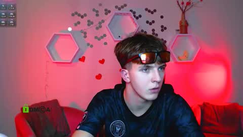 dylan_bold online show from 10.15.25