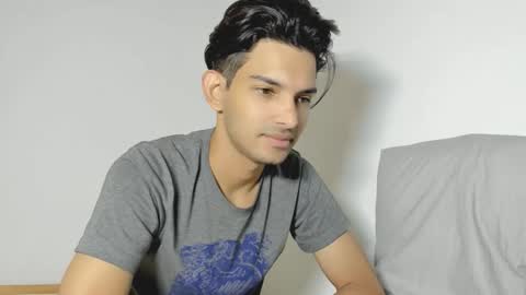 Snapshot of dylan_hoot chatting on 09.18.25 Dylan online show from 09.18.25