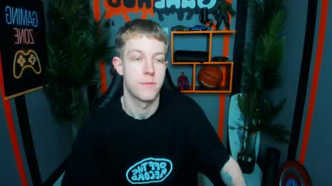 Snapshot of dylan_norton chatting on 04.28.26 Dylan online show from 04.28.26