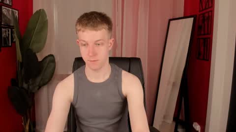 Snapshot of dylan_norton chatting on 05.12.26 Dylan online show from 05.12.26