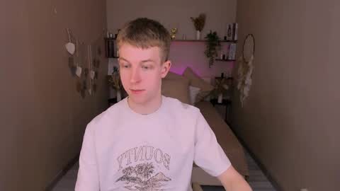 Snapshot of dylan_norton chatting on 05.29.26 Dylan online show from 05.29.26