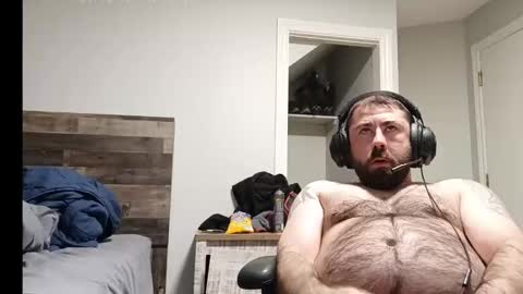 Snapshot of dylanb1991 chatting on 04.28.26 BiGuy91 online show from 04.28.26
