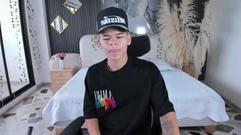 dylanroyce_ online show from 03.10.26