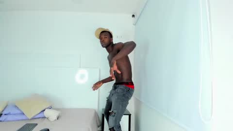 Dylan Taylor online show from 01.18.25