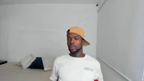 Dylan Taylor online show from 03.08.25