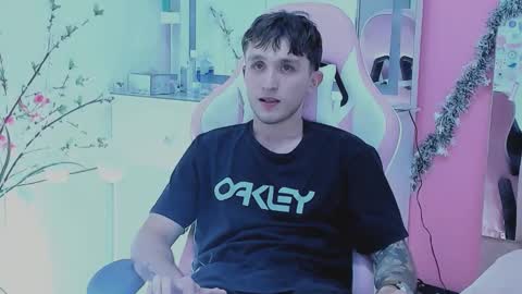 Snapshot of dylanwhite23 chatting on 01.06.26 ---DYLAN--- online show from 01.06.26