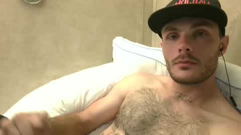 Snapshot of dylp400 chatting on 01.09.25 dylp400 online show from 01.09.25