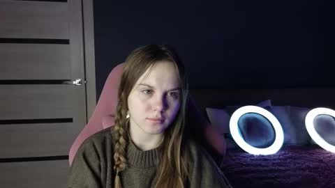 Snapshot of dyna_bae chatting on 10.05.25 Dyna online show from 10.05.25