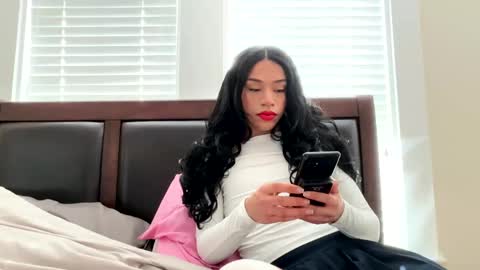 Snapshot of dynasty313 chatting on 09.21.25 Dynasty online show from 09.21.25