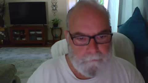 Snapshot of earl52 chatting on 06.04.26 earl52 online show from 06.04.26