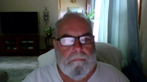 Snapshot of earl52 chatting on 07.01.26 earl52 online show from 07.01.26
