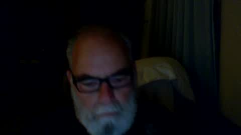Snapshot of earl52 chatting on 07.14.26 earl52 online show from 07.14.26