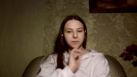 Yuni online show from 04.19.26