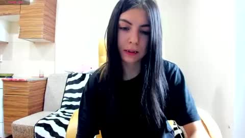 Snapshot of earthadobb chatting on 07.16.26 Emma online show from 07.16.26