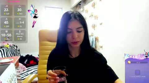 Snapshot of earthadobb chatting on 07.17.26 Emma online show from 07.17.26