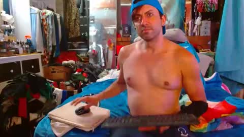 Snapshot of eastbayboy57 chatting on 01.19.26 eastbayboy57 online show from 01.19.26