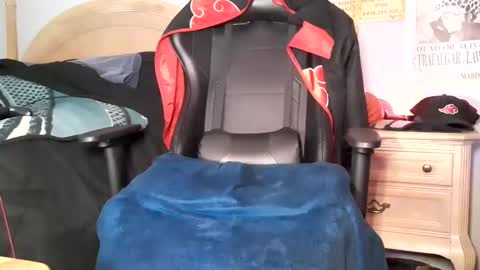 Snapshot of easybreezy20 chatting on 12.25.24 TWITTER INSTAGRAM easybreezy20 ONLINE 1230 AM TO 7AM online show from 12.25.24