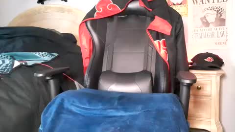 Snapshot of easybreezy20 chatting on 01.01.25 TWITTER INSTAGRAM easybreezy20 ONLINE 1230 AM TO 7AM online show from 01.01.25